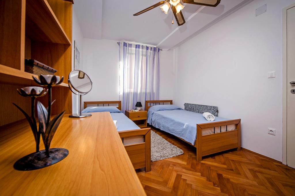 Rm Apartment Pusta โรวีน ภายนอก รูปภาพ