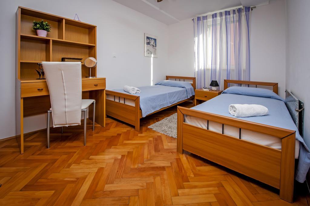 Rm Apartment Pusta โรวีน ภายนอก รูปภาพ