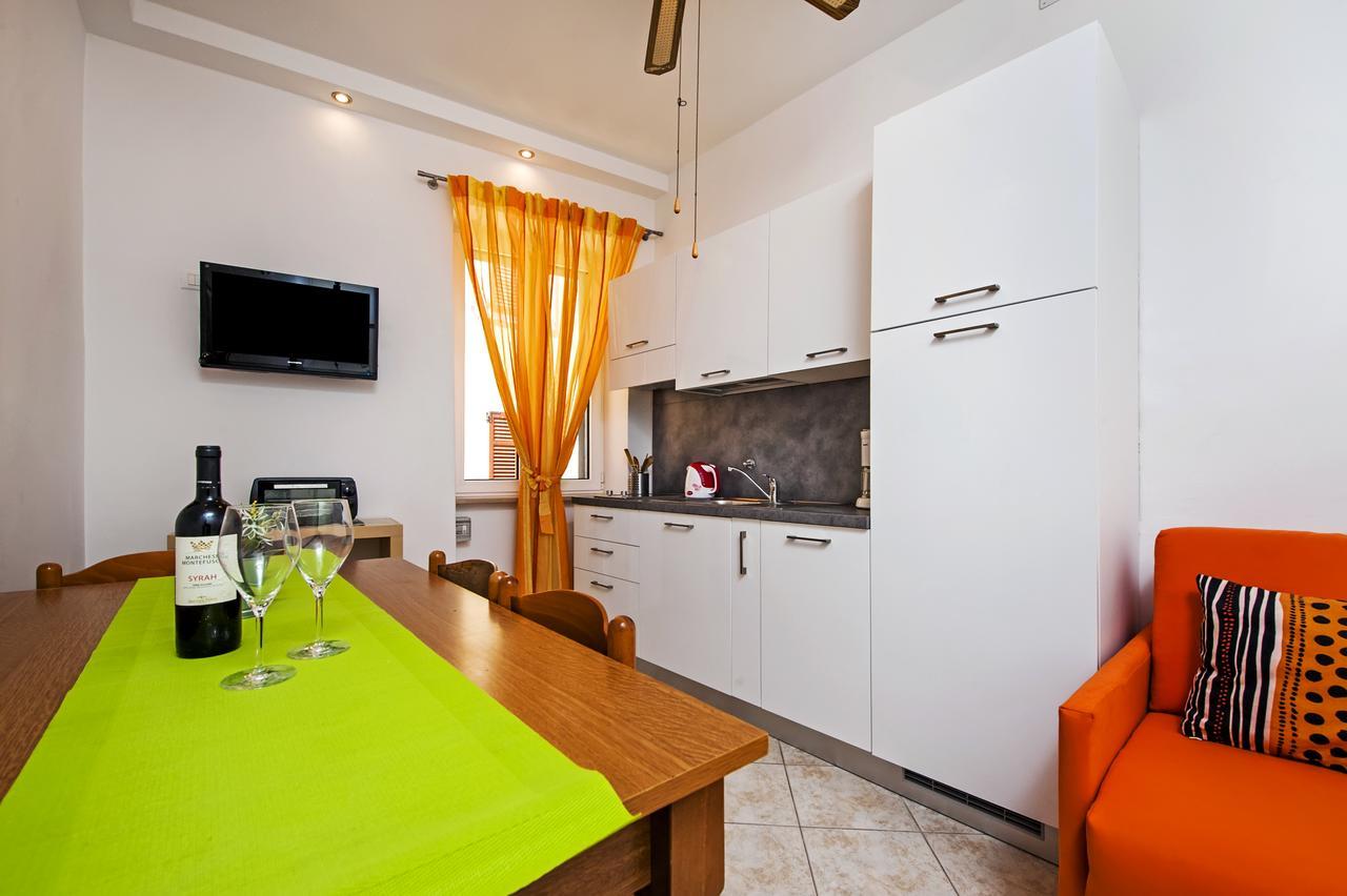 Rm Apartment Pusta โรวีน ภายนอก รูปภาพ